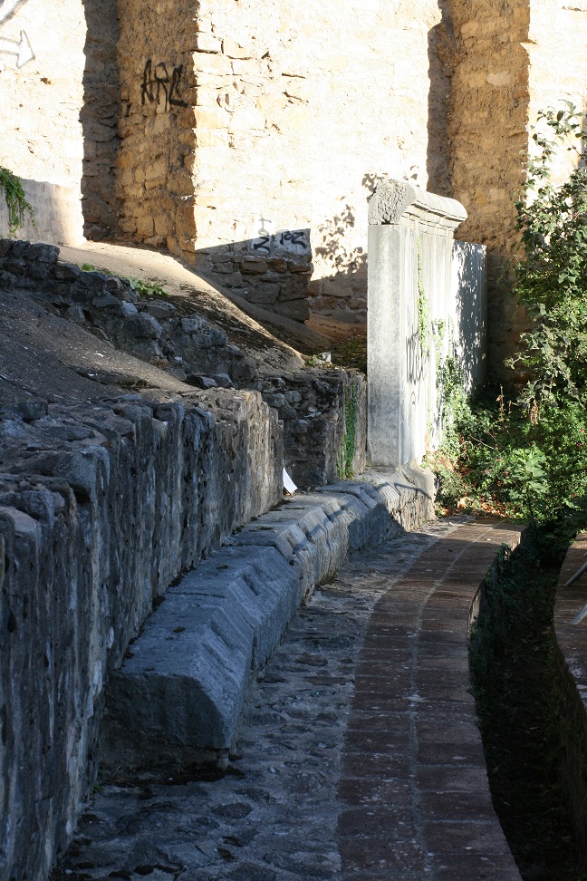 _AMPHITHEATRE_TROIS_GAULES_12