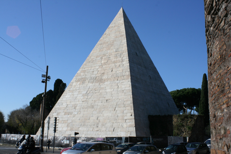 PYRAMIDE _CESTIUS_02